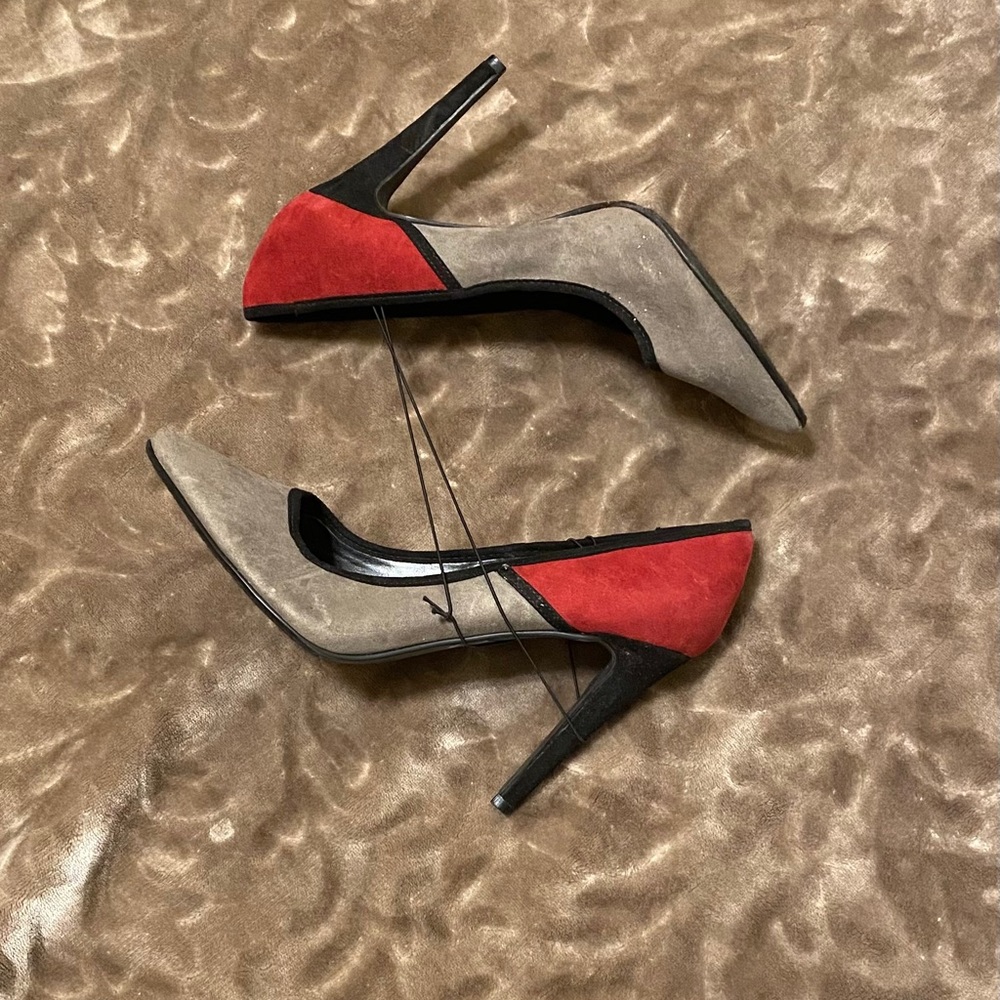 Suede like pumps pointy toe